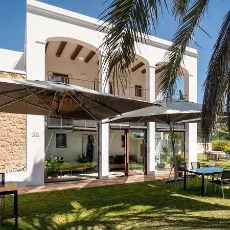 Villa Magnificent Marama In The Midst Of Ibiza's Countryside *
